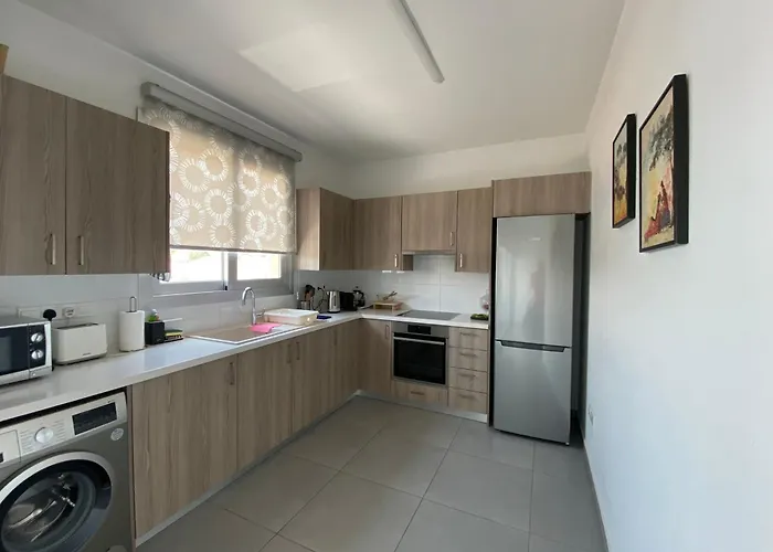 Modern 2br Near Unic & Engomi Mall Appartamento