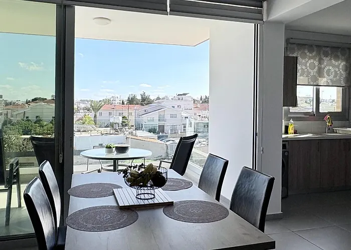 Modern 2br Near Unic & Engomi Mall * Lakatamia