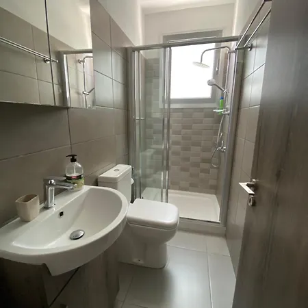 Apartment Spacious And Sleek In Engomi