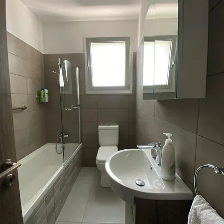 Spacious And Sleek In Engomi *