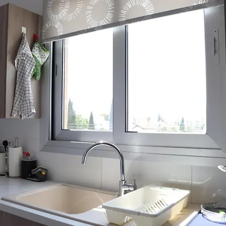 Modern 2br Near Unic & Engomi Mall * Lakatamia