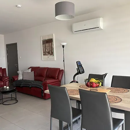 شقة Modern 2br Near Unic & Engomi Mall Lakatamia
