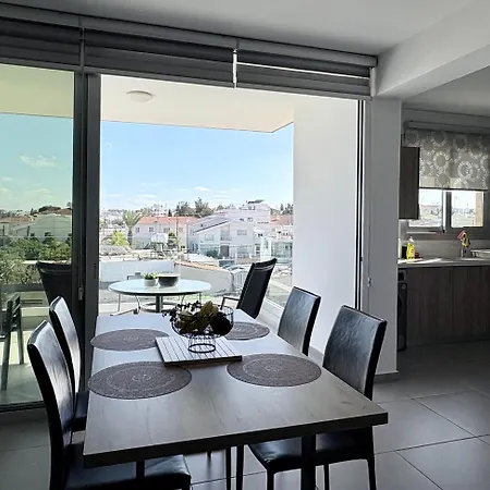 Modern 2br Near Unic & Engomi Mall * Lakatamia