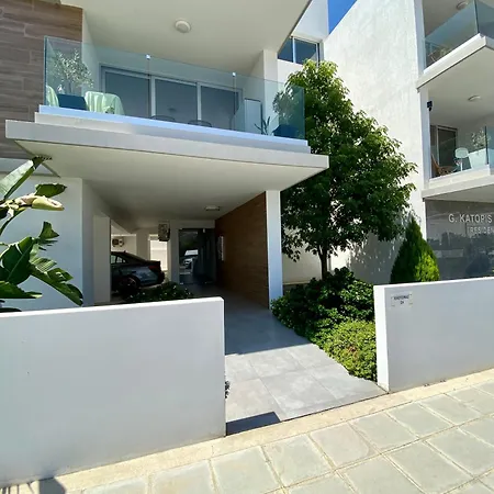 Modern 2br Near Unic & Engomi Mall * Lakatamia